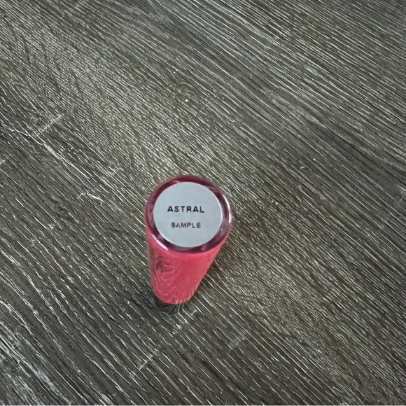 🆕 MAC Astral Cremesheen Glass Lipgloss - Picture 4 of 6